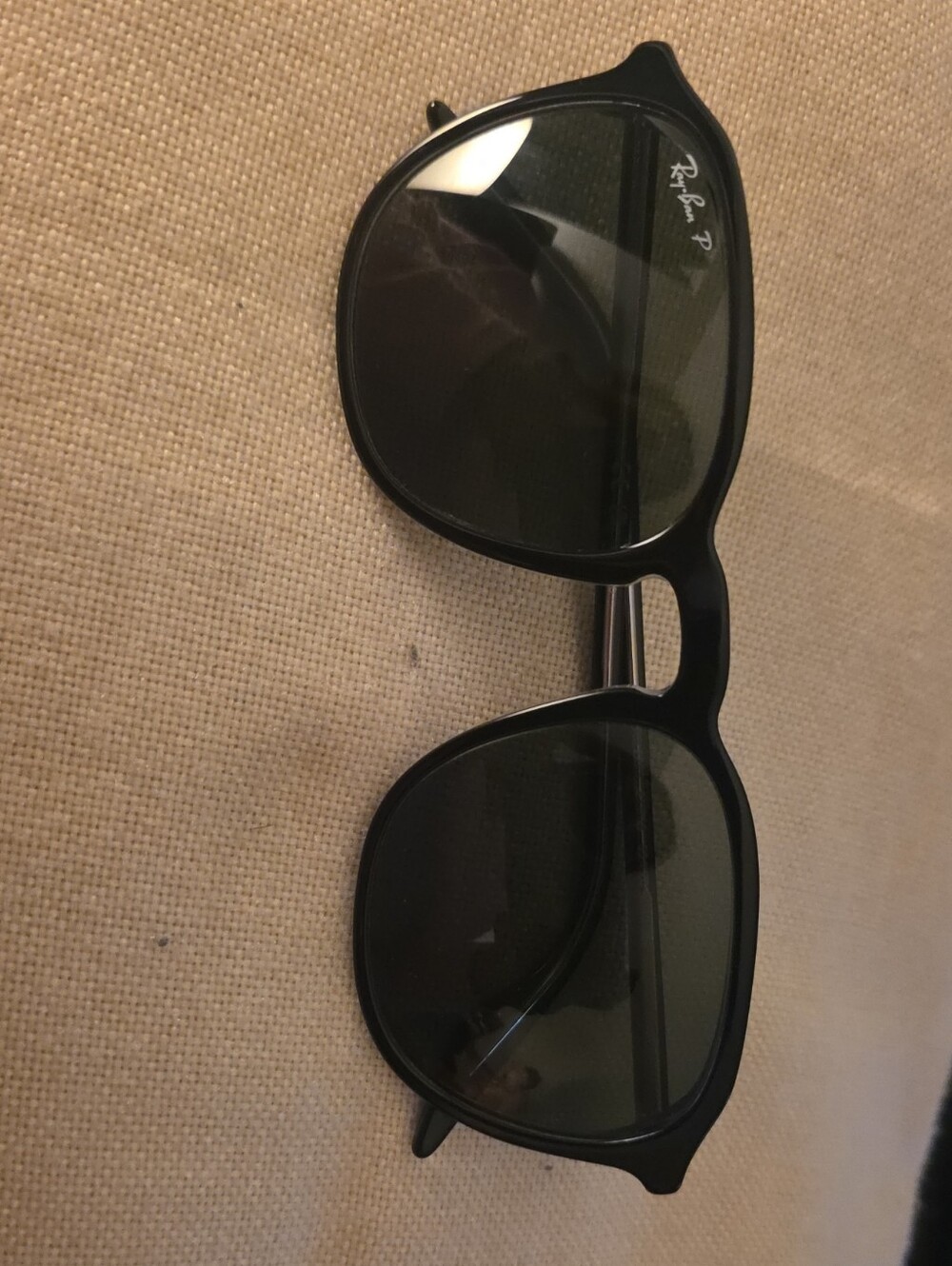 Ray-Ban Black WoMen's Polarized Sunglasses